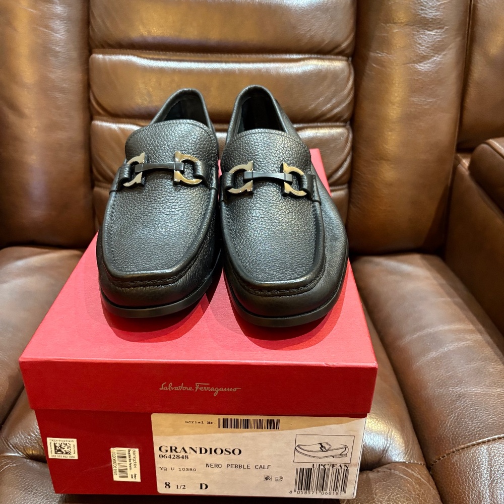 Ferragamo Grandioso Gancini Black Leather Loafers Size 8.5 Free Shipping